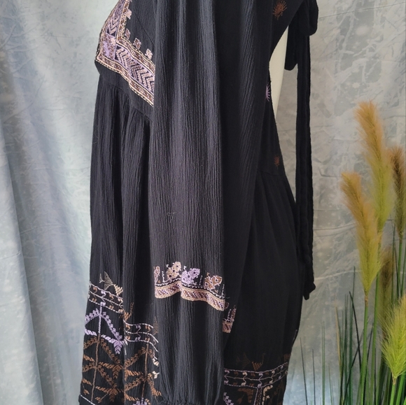 Cute ladies long sleeve dress...id#018 - Picture 3 of 5